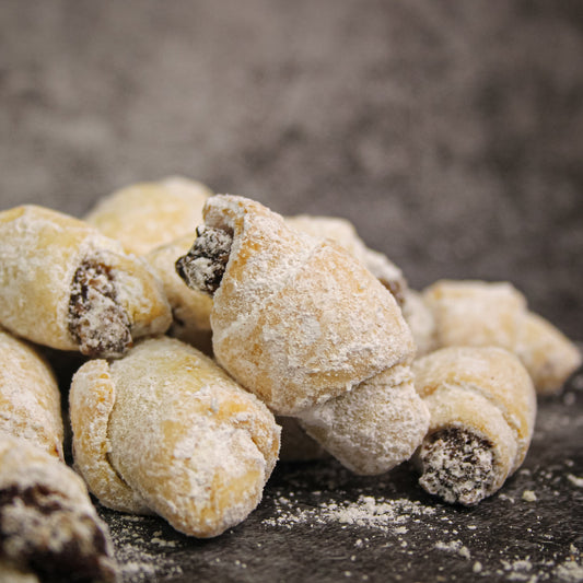 Cornulete cu untura, magiun de prune & nuci